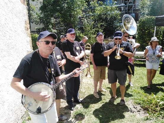 67792341_2455816151330432_978294336284262400_n